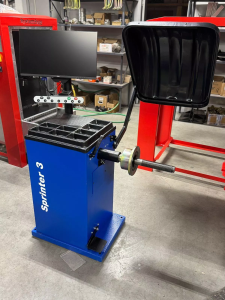 Балансировочный стенд для колес легковых автомобилей Sprinter 3 Балансировочный стенд для колес легковых автомобилей Sprinter 3