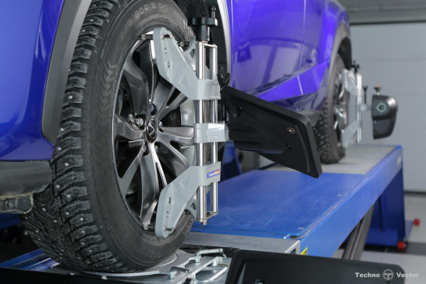 Стенд развал схождения ТехноВектор 6202 FREE MOTION, стойка Light- серии Стенд развал схождения ТехноВектор 6202 FREE MOTION, стойка Light- серии